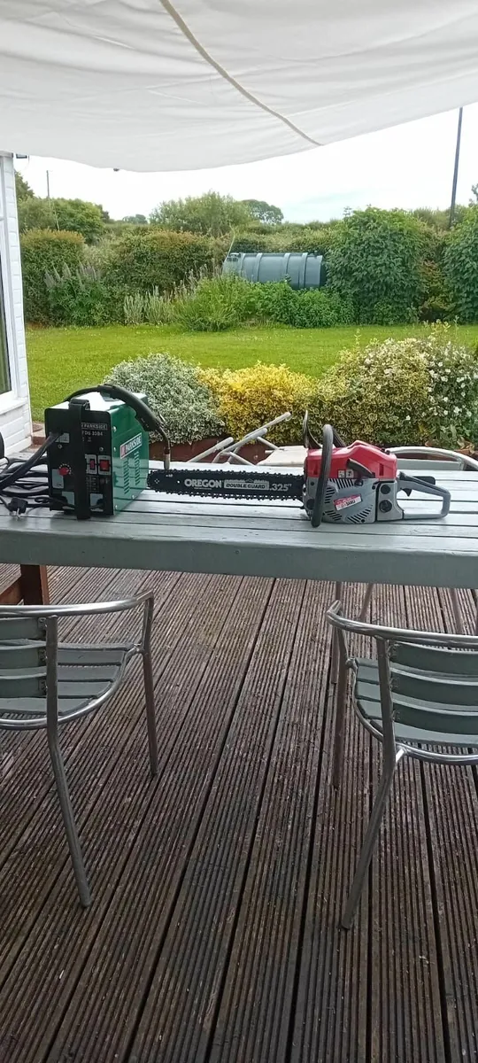 Welder  and shinsaw - Image 1