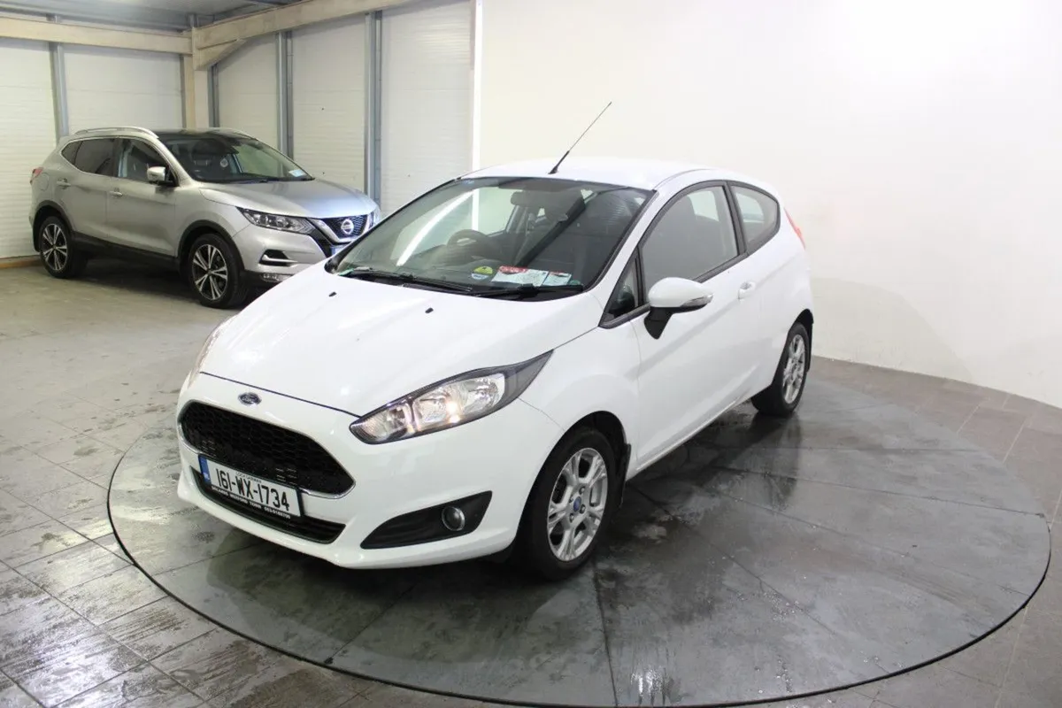 Ford Fiesta 1.5 Tdci 75ps Zetec 3DR - Image 4