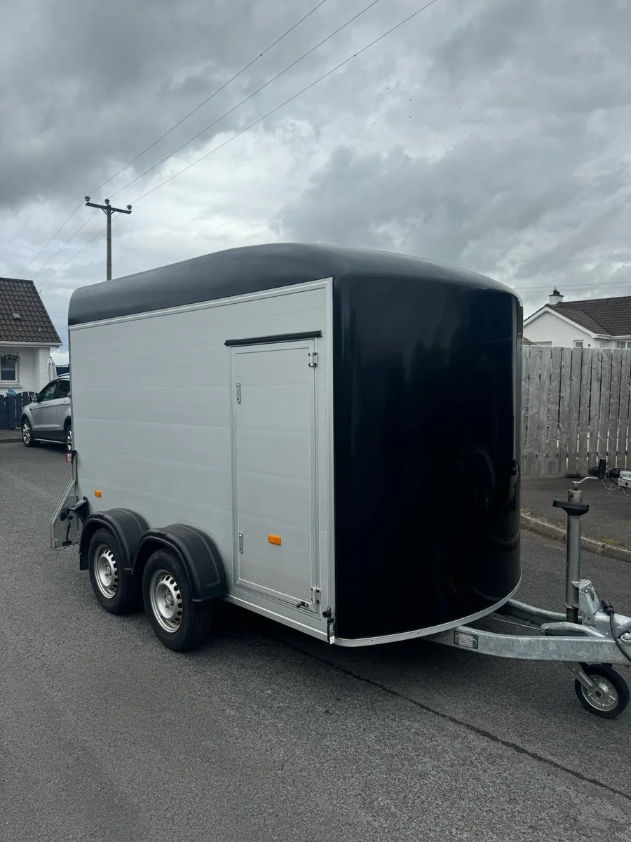Debon  C500 10ft box trailer No vat - Image 1