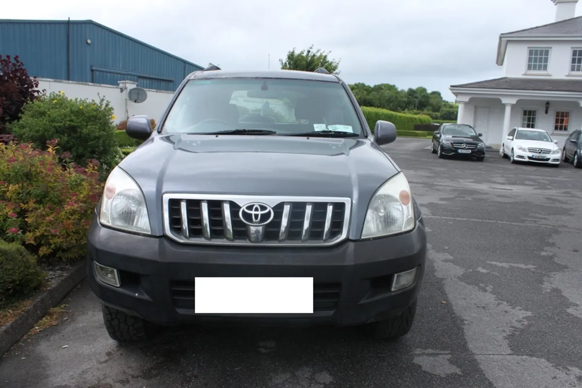 TOYOTA LANDCRUISER  LWB GX, 2004 - Image 1
