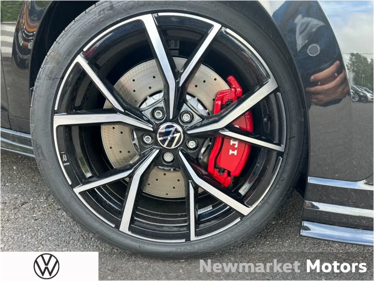 Volkswagen Golf GTI Clubsport 2.0tsi DSG 300BHP - Image 2