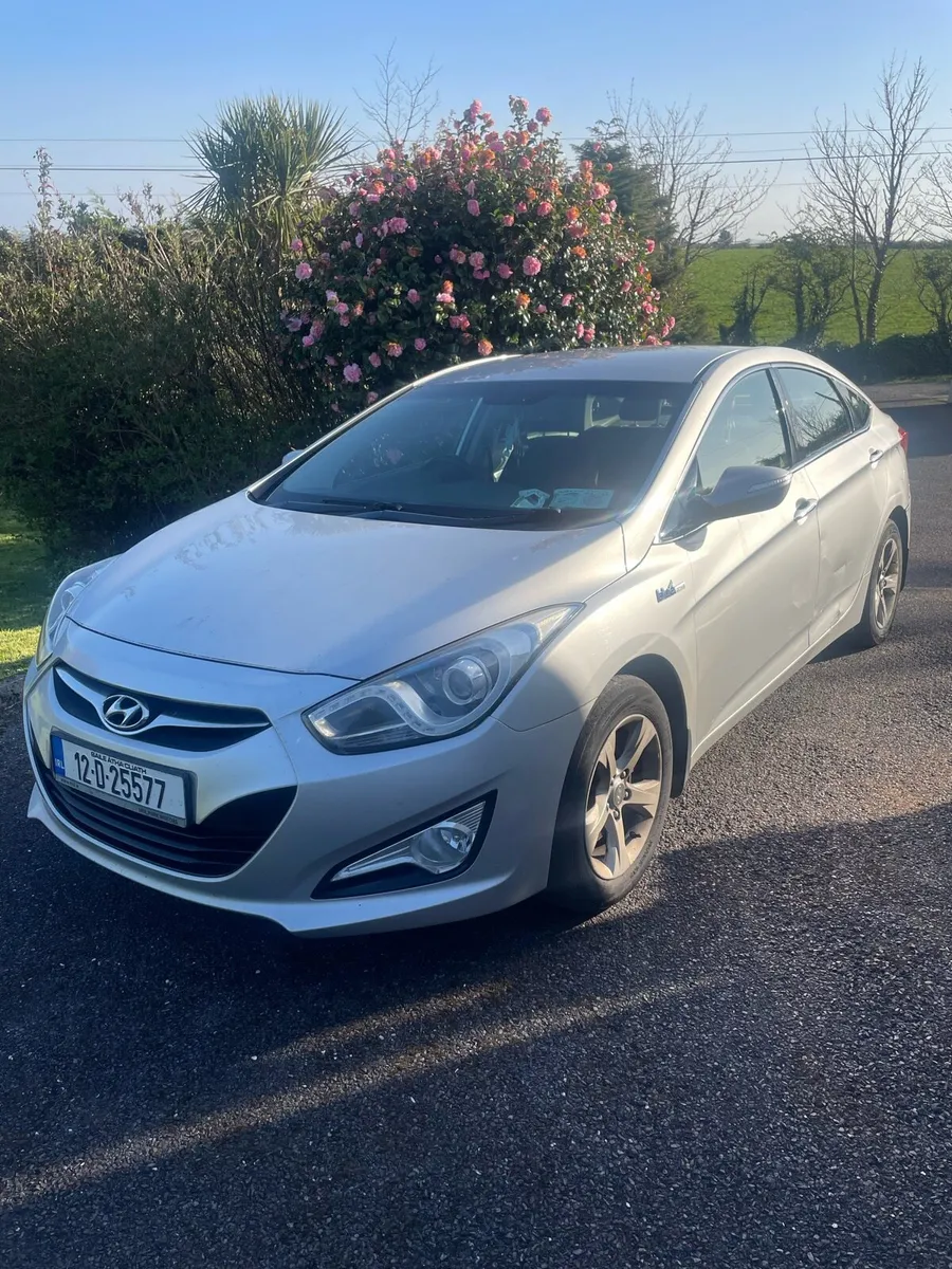 Hyundai i40 - Has a scratch. Price reflected - Image 1