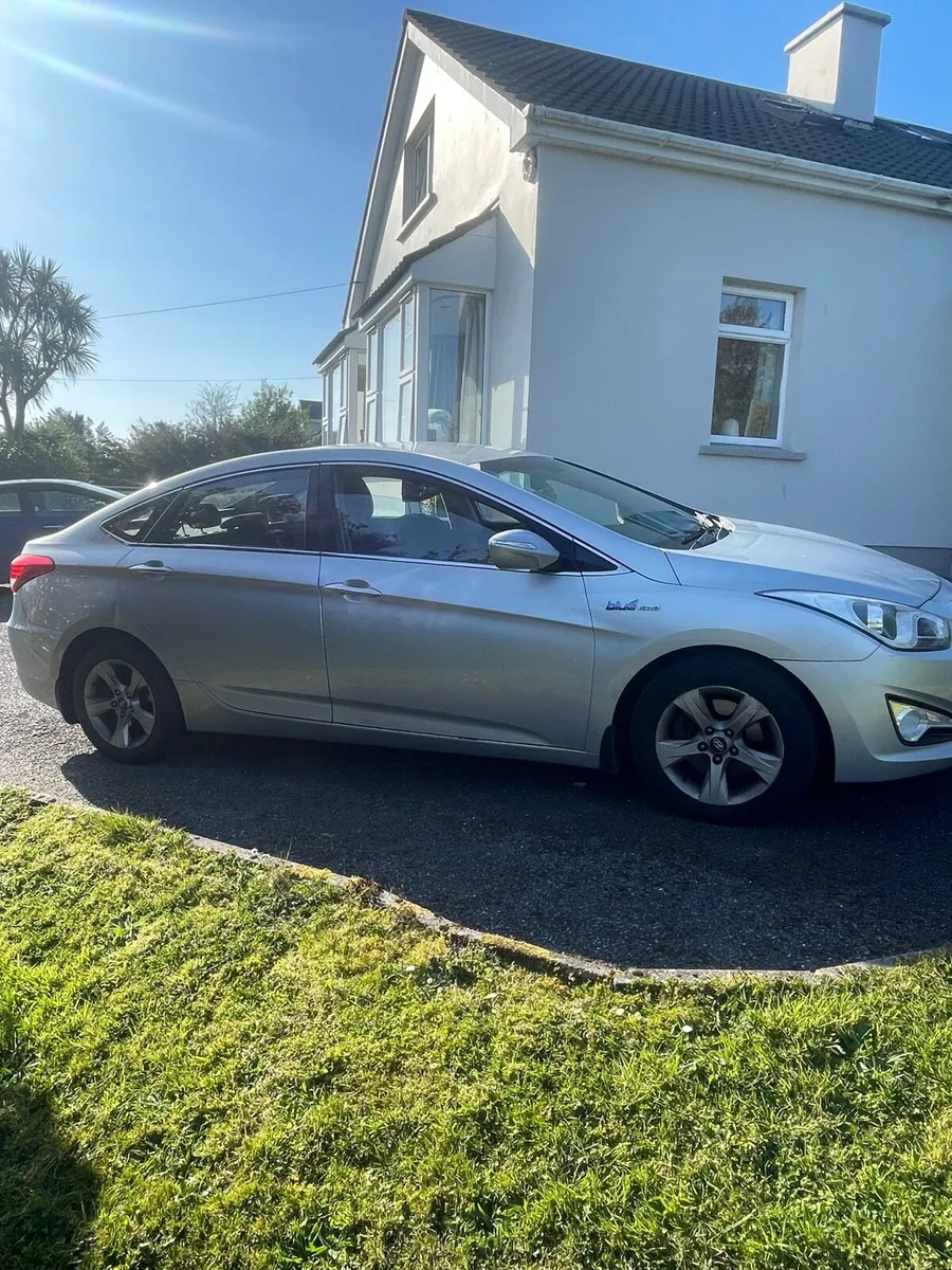 Hyundai i40 - Has a scratch. Price reflected - Image 4