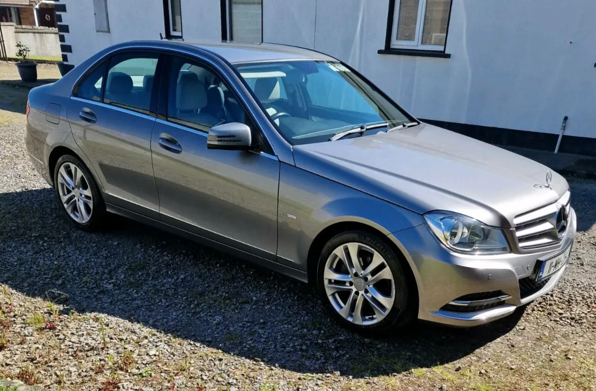 Mercedes Benz C200 Avantgarde Blue Efficiency - Image 2