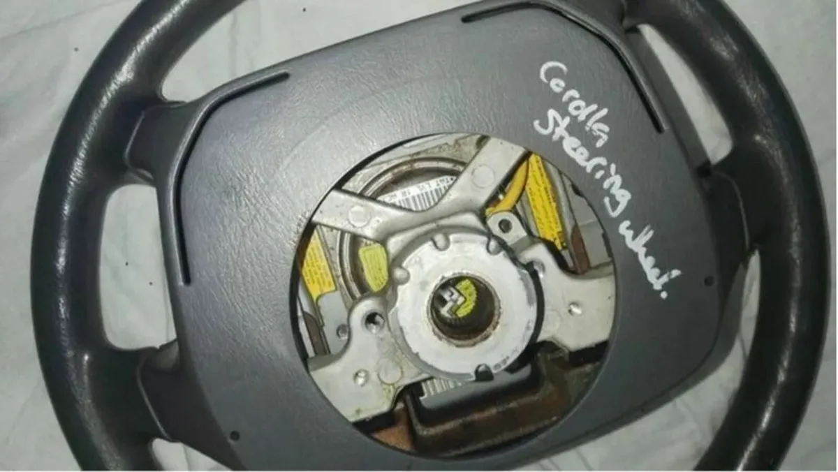 Toyota Corolla E11 97-02 Light Grey Steering Wheel - Image 3