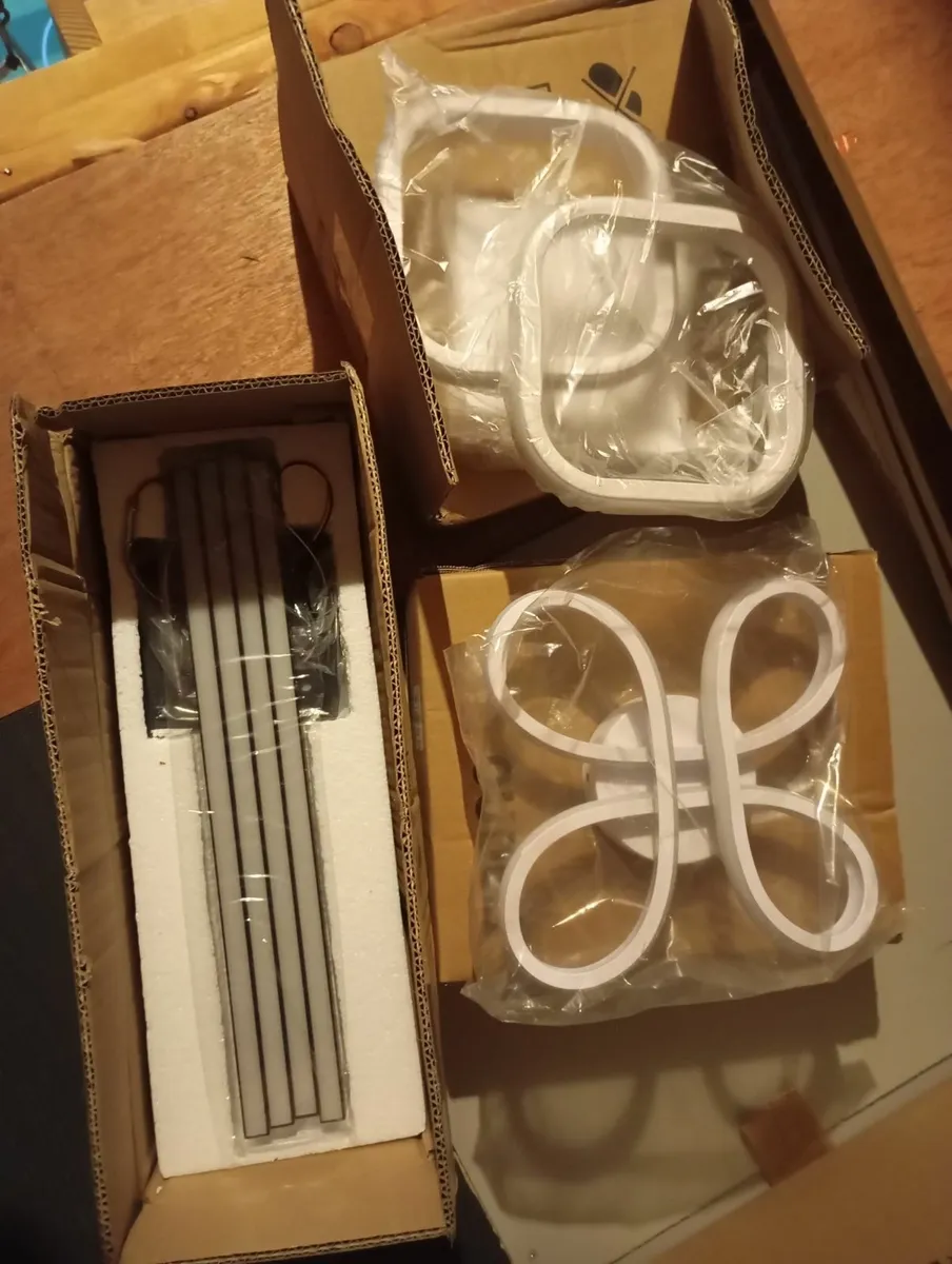 Set of 3 new LED ceiling lights - Image 1