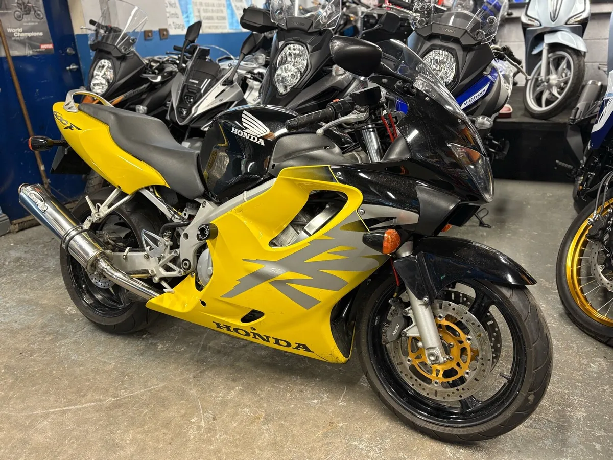 2001 Honda CBR600F - Image 2