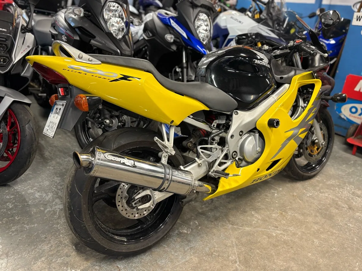 2001 Honda CBR600F - Image 3