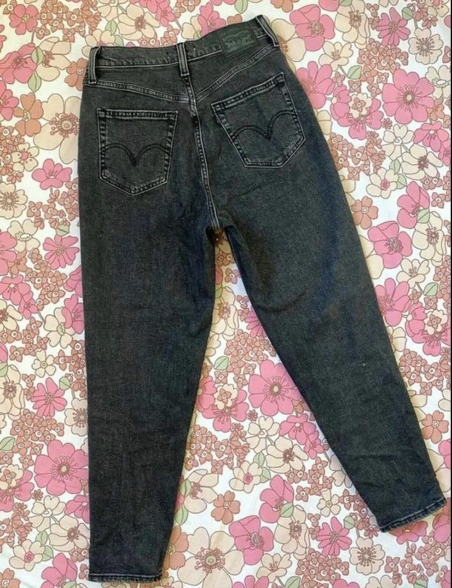Levi’s Mom Jeans Size 27 Washed Black - Image 2
