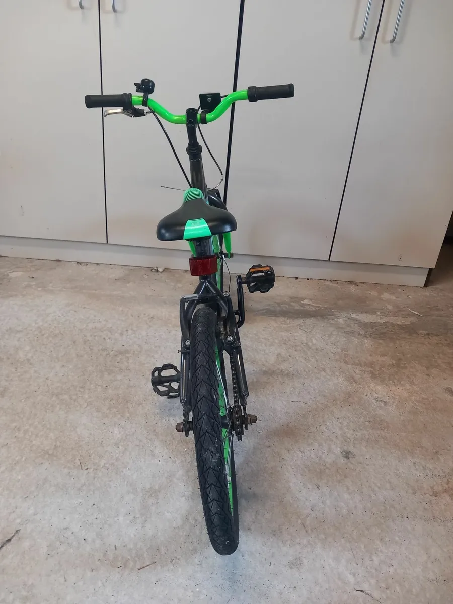 Childs bicycle - Image 3