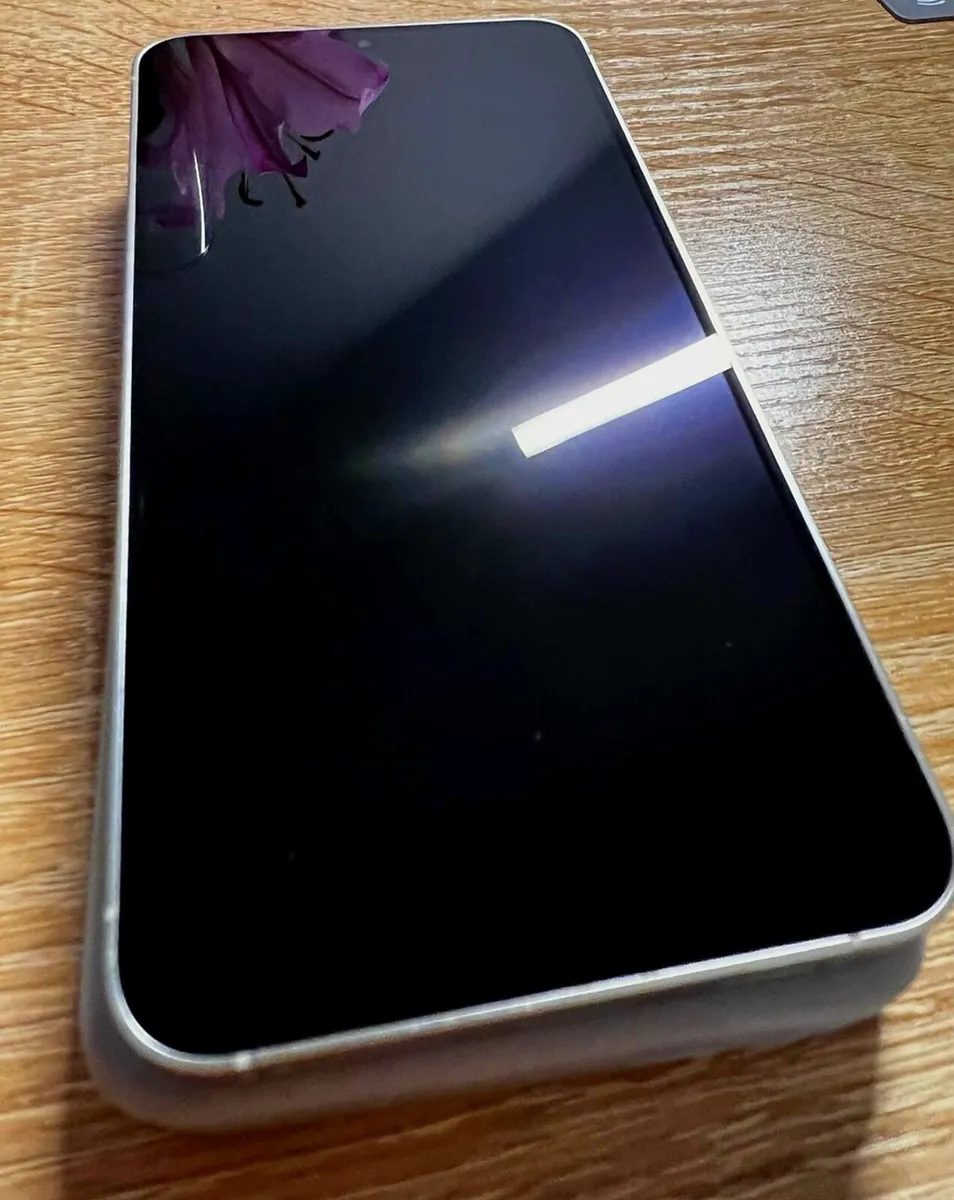 Today Samsung Galaxy S24 128GB white, mobile phone - Image 2