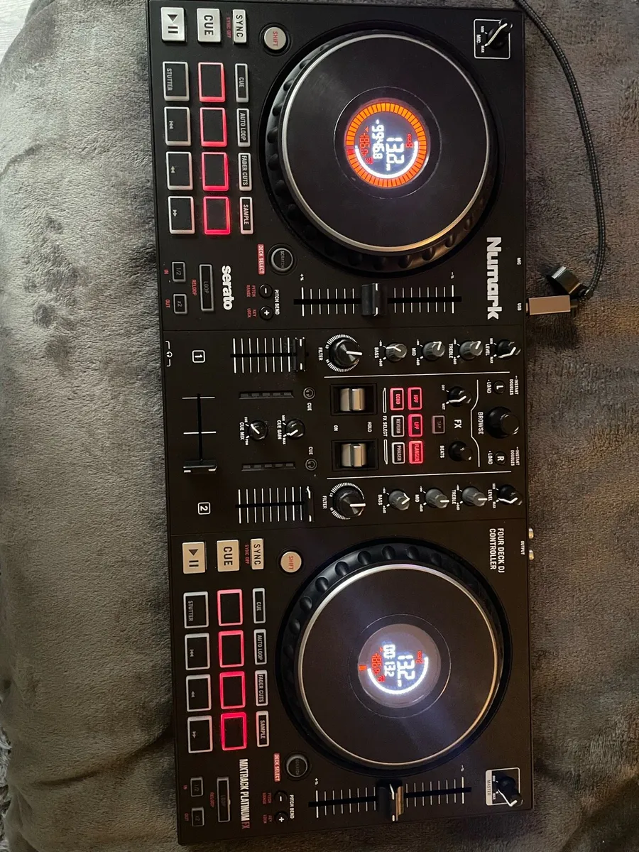 Dj deck - Image 3