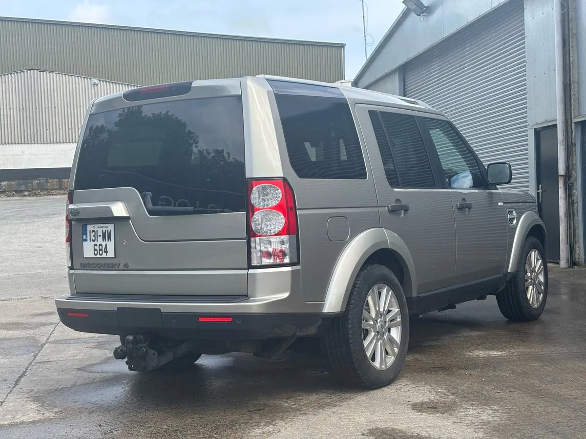 Land Rover Discovery 3.0D V6 09/25 DOE - Image 3