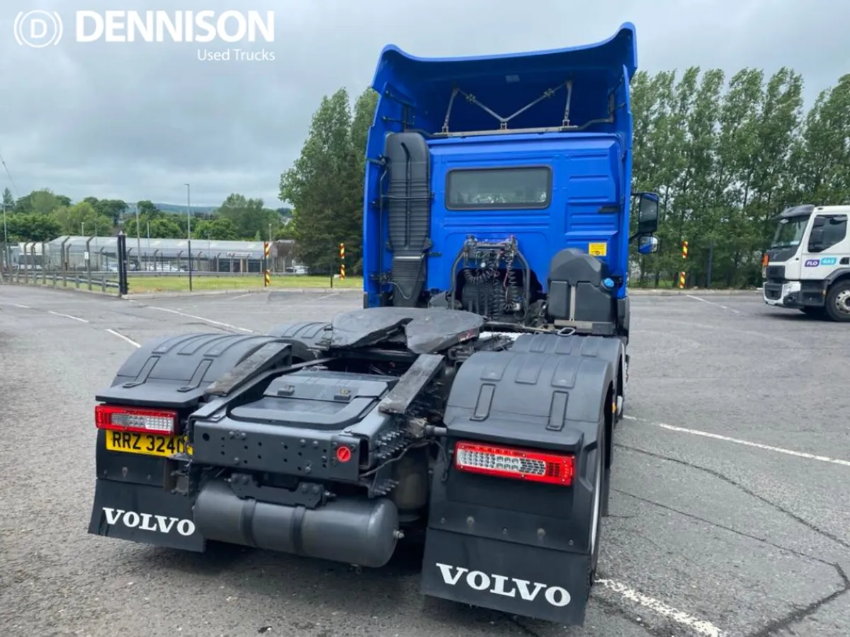 Volvo FM11 Sleeper Cab (2020) For Sale - Image 4