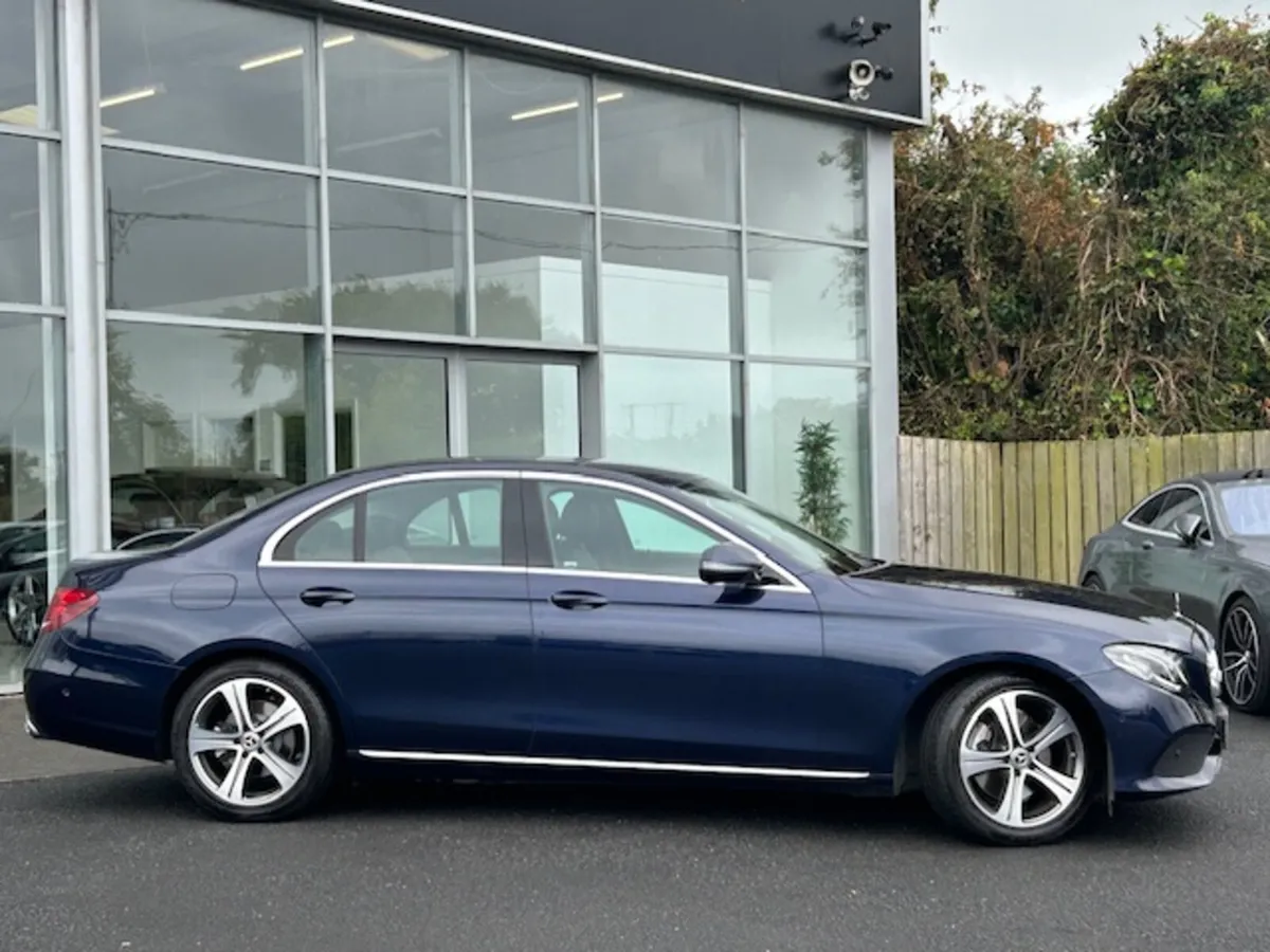 Mercedes-Benz E220 SE Automatic - Image 3
