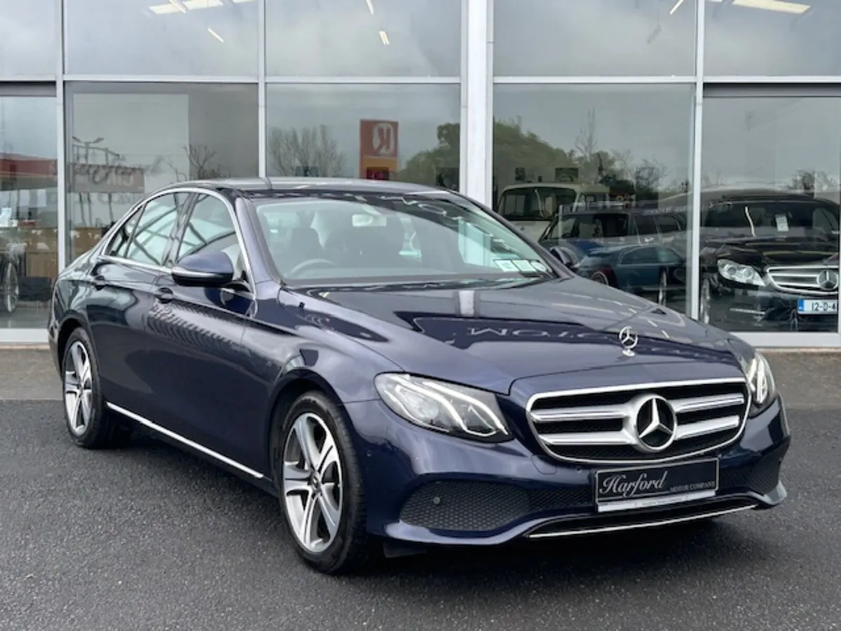 Mercedes-Benz E220 SE Automatic - Image 4
