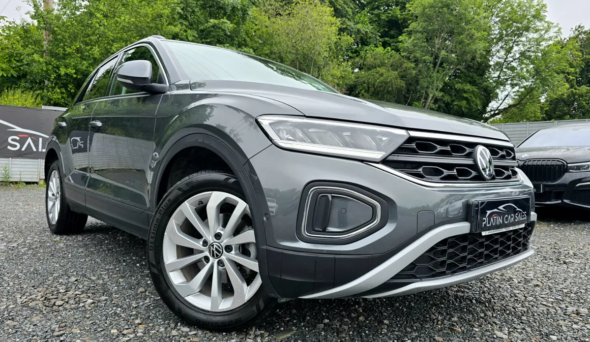 🔥 2024 Volkswagen T-ROC LIFE PLUS  2.0 TDI - Image 3