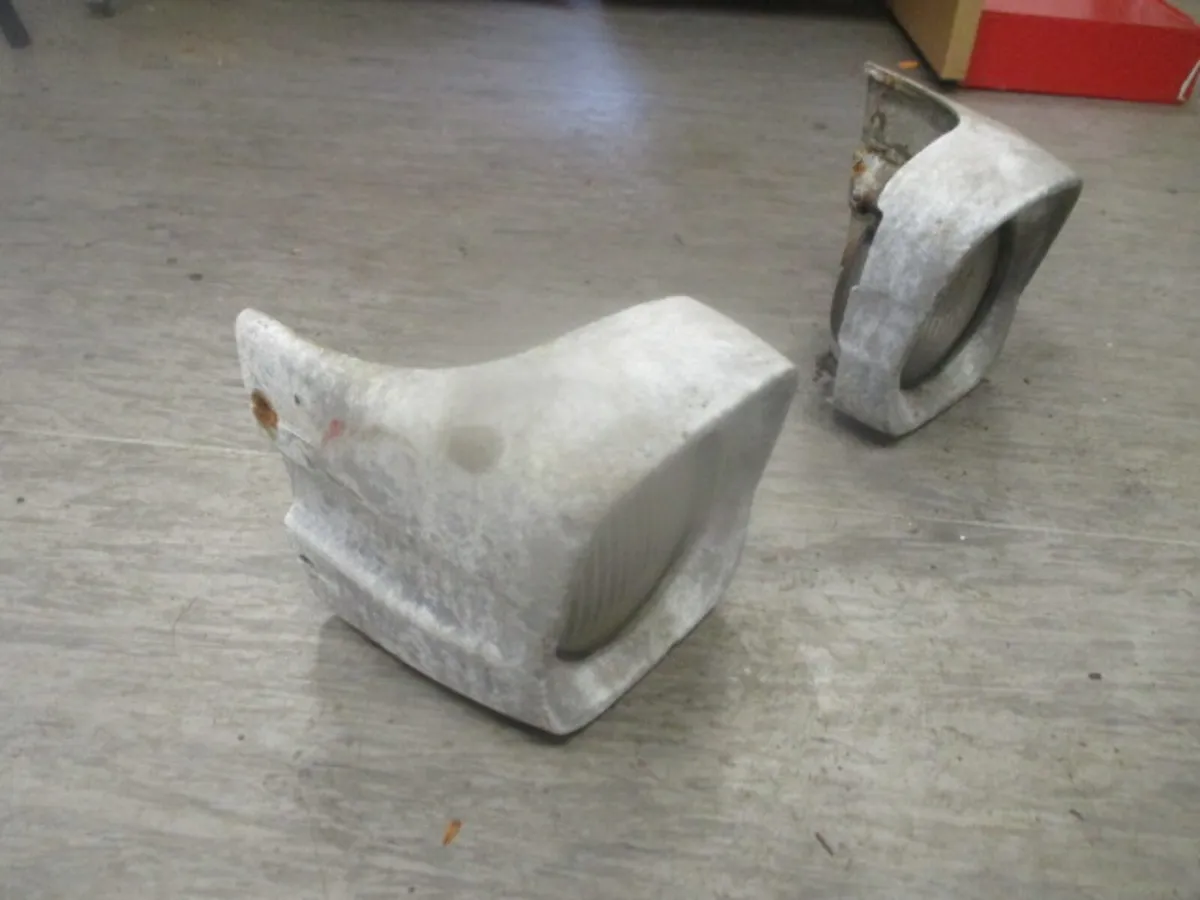Original Massey Ferguson Butler Lights - Image 2