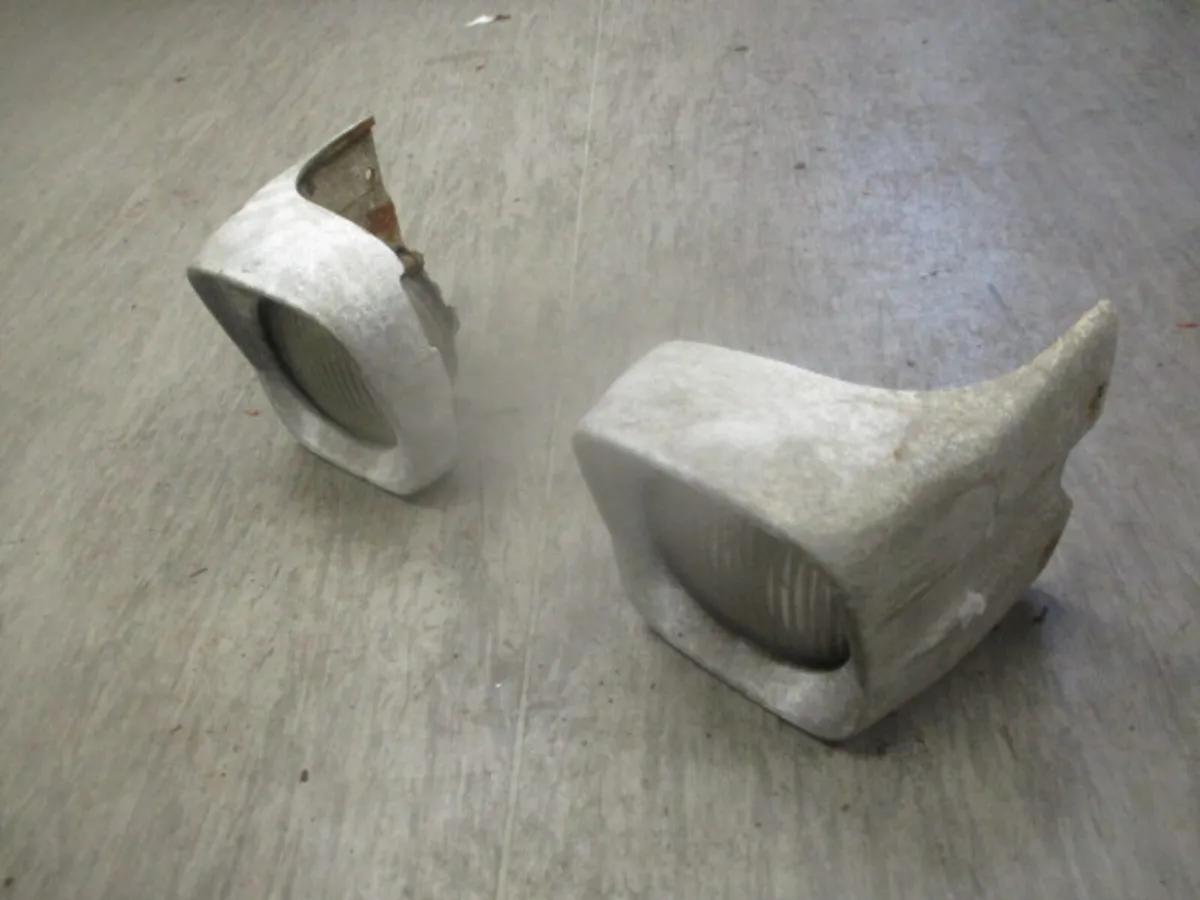 Original Massey Ferguson Butler Lights - Image 3