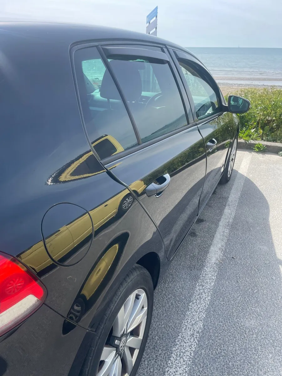 Car - Image 2