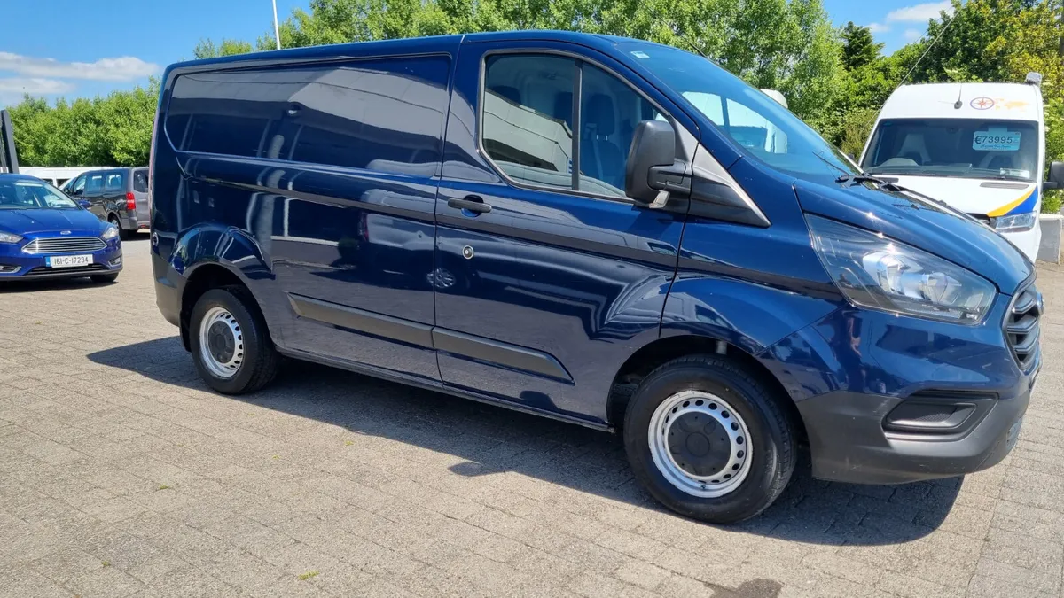 191 CUSTOM SWB VAN 1 OWNER FORD MAINTAINED - Image 2