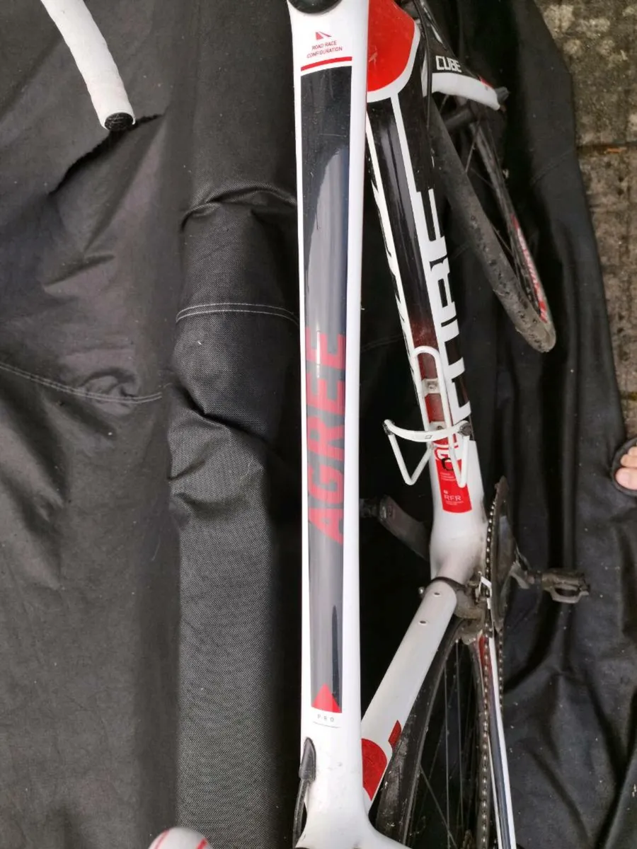 Cube agree full carbon road bike - Image 4