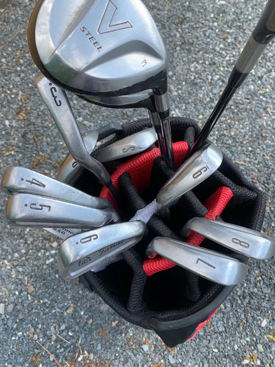 Golf bag and clubs - Image 2