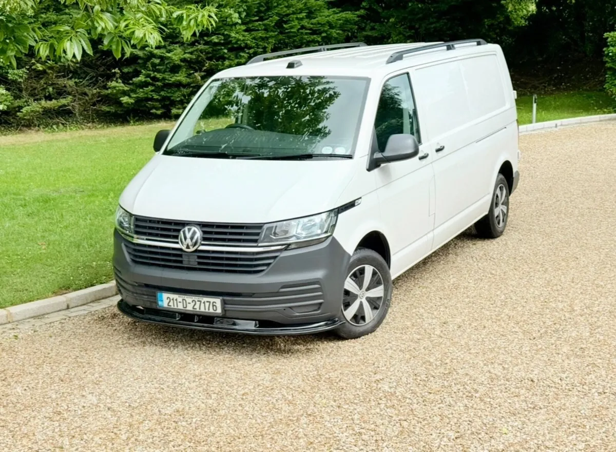 211  4MOTION  VW Transporter ** 4x4 ** LWB  3000KG - Image 1