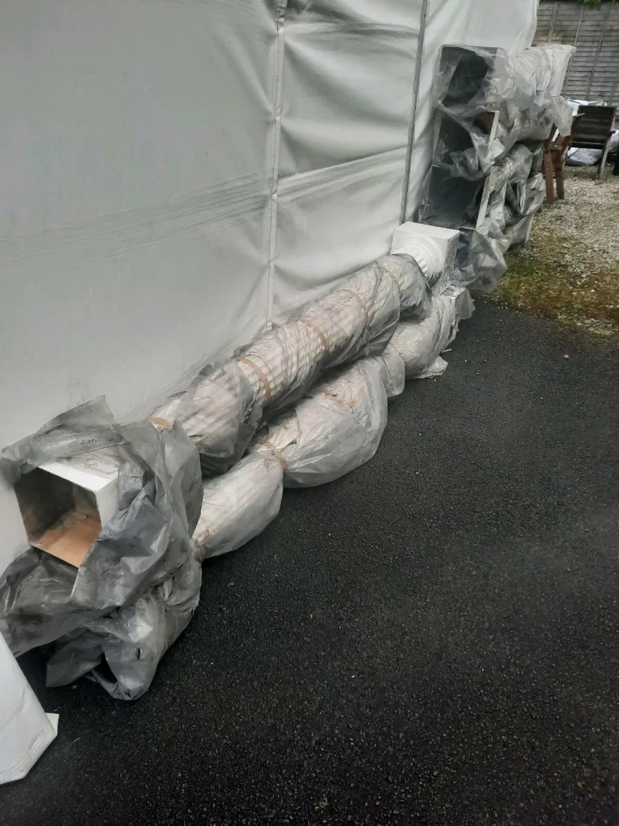 Fluted columns - Image 1