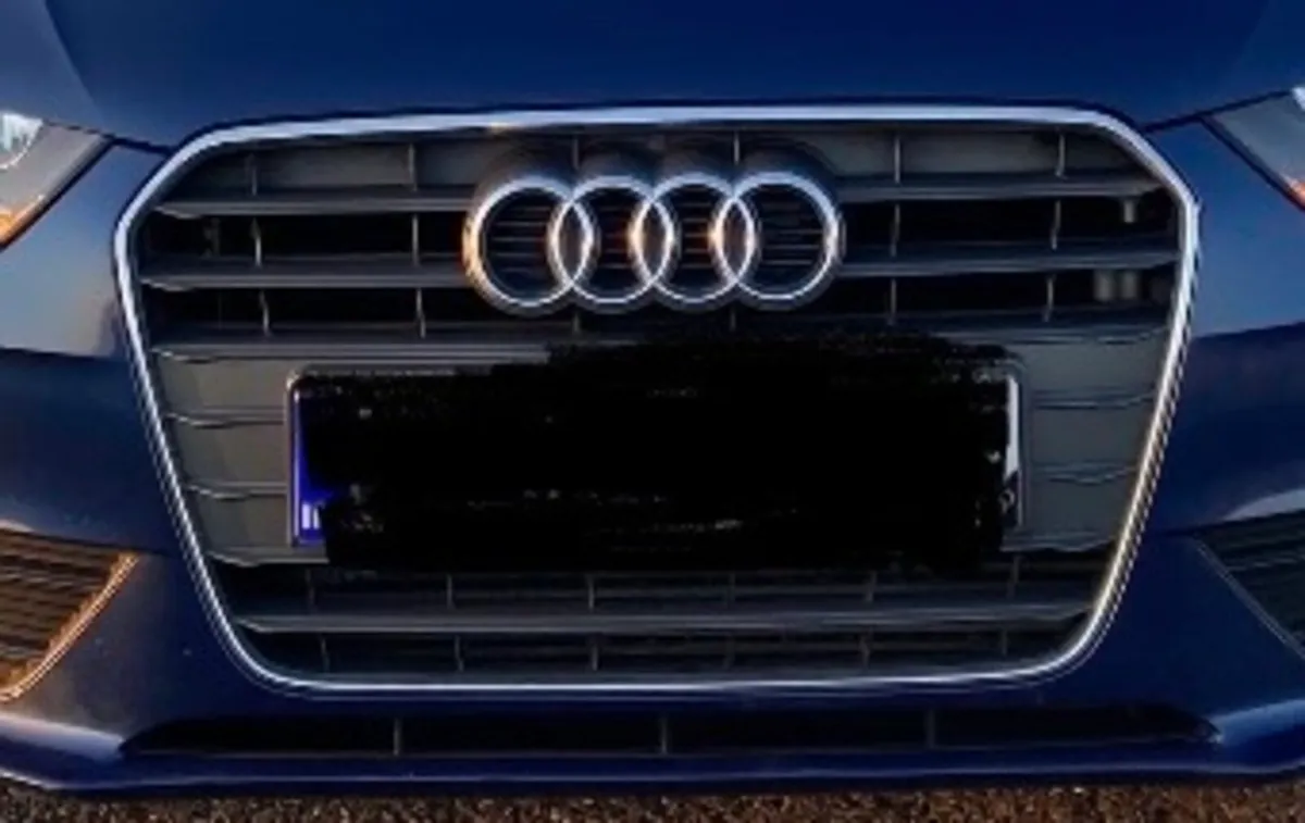 Golf front headlights. Audi A4 front Grill - Image 1