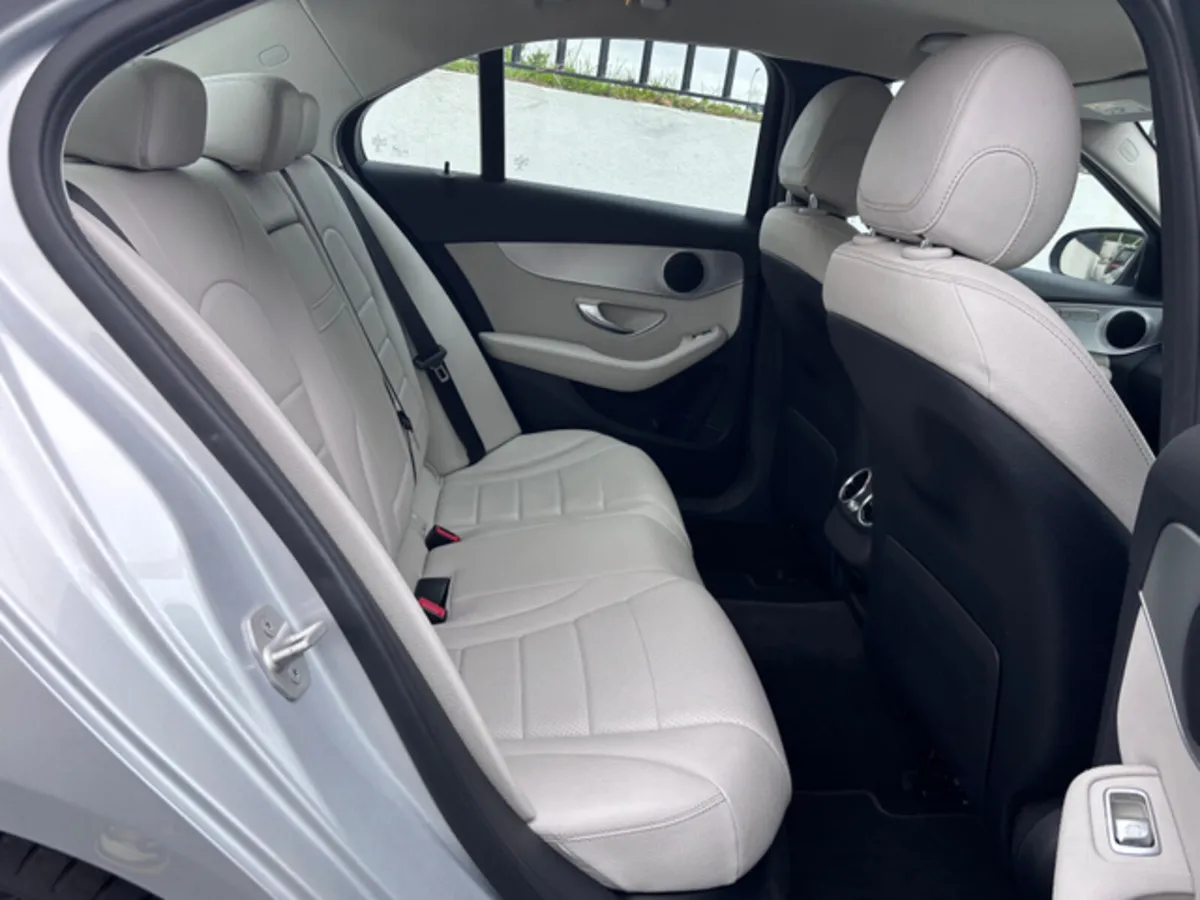 MERCEDES-BENZ C CLASS C350e HYBRID LOW KMS - Image 4