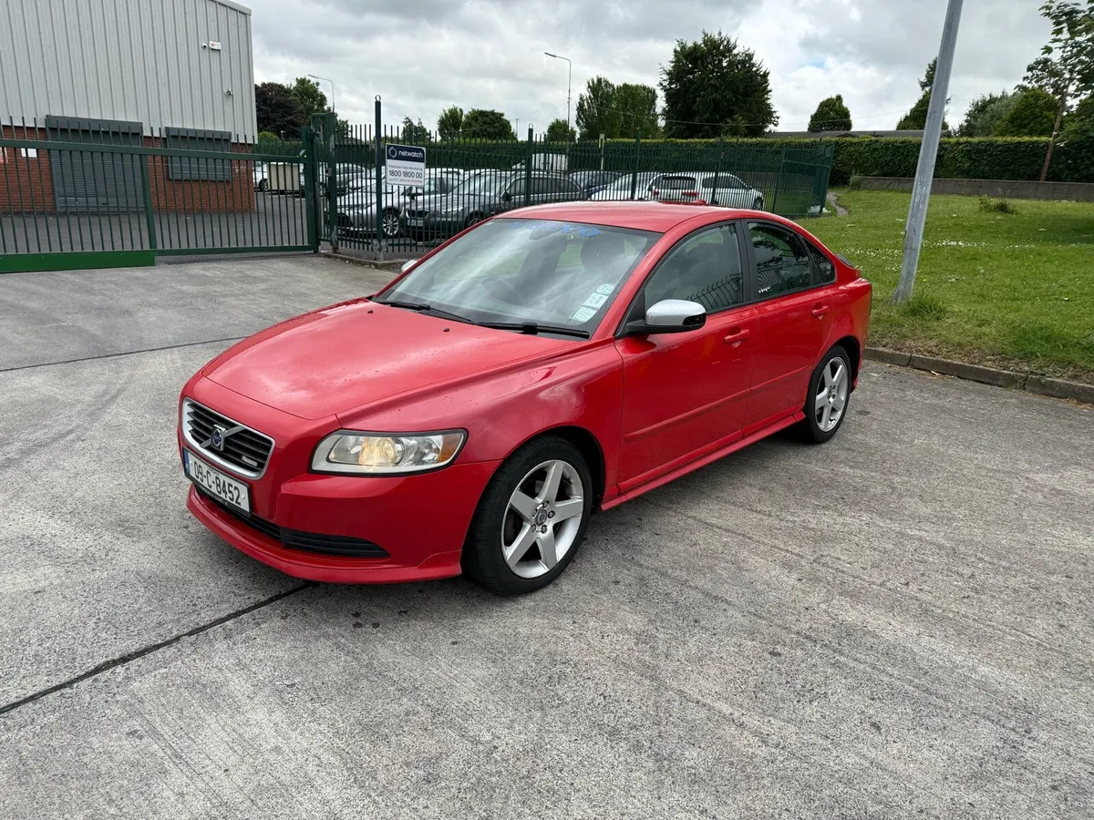 Volvo S40 New Nct And Tax €2,200 - Image 2