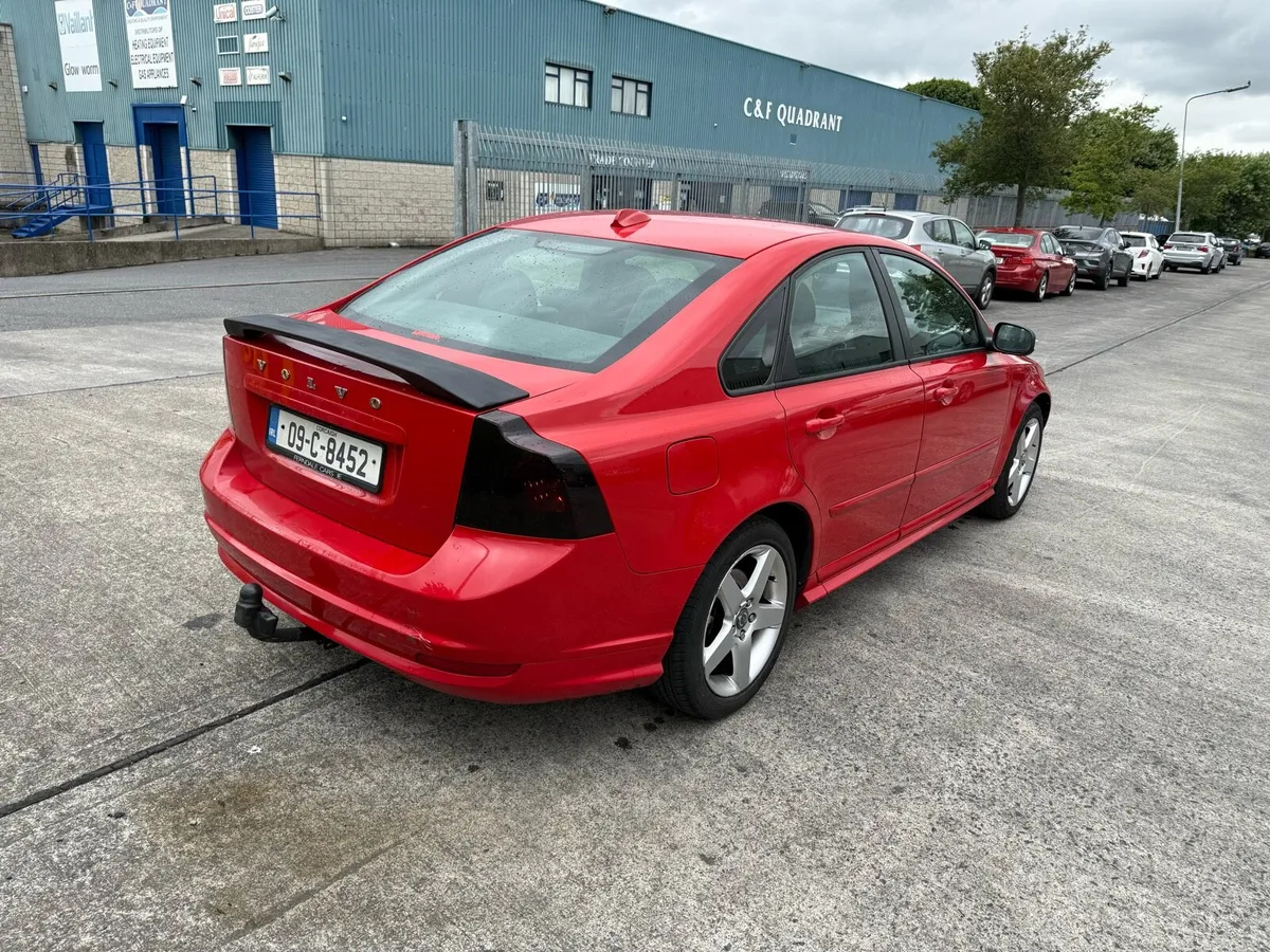 Volvo S40 New Nct And Tax €2,200 - Image 3