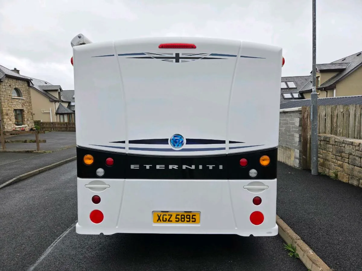 Eterniti FB6 caravan (6 berth) - Image 3