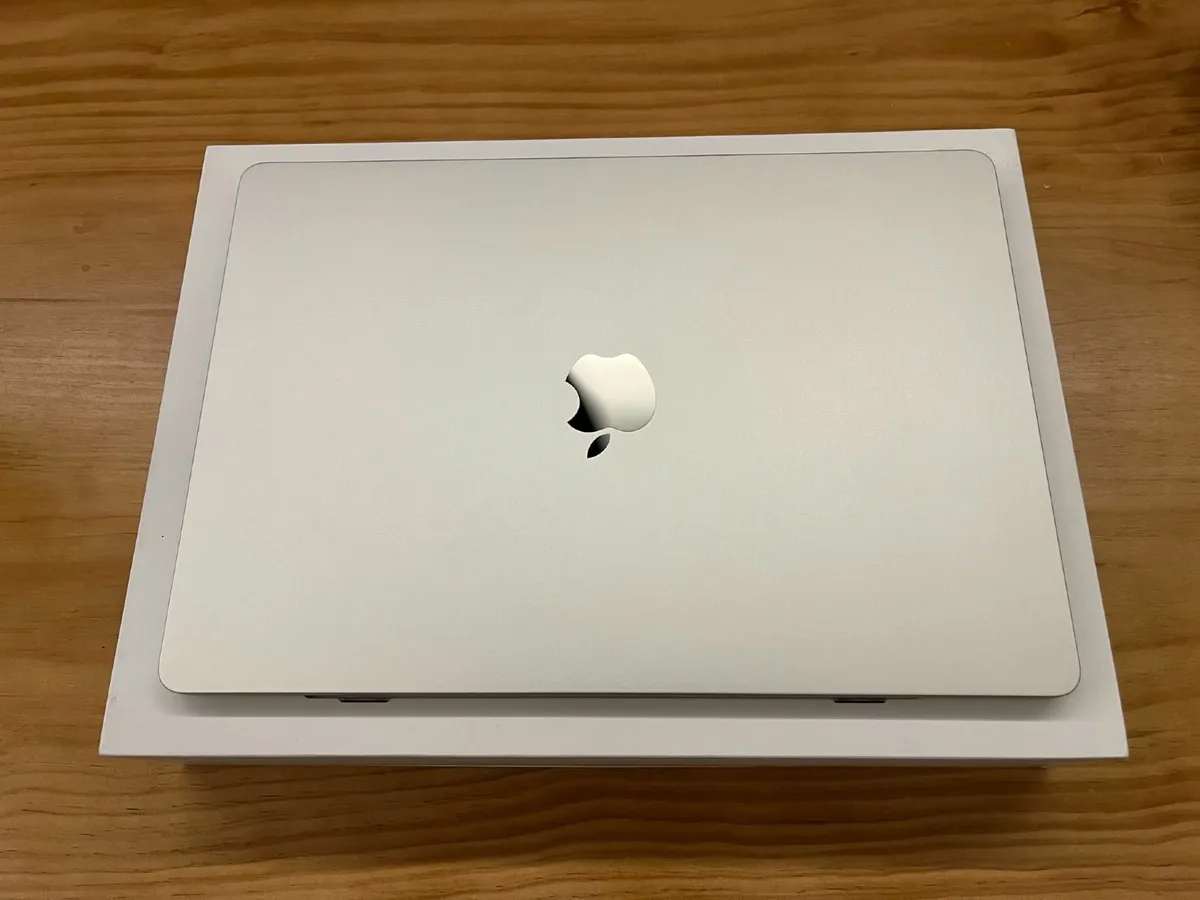 MacBook Air M2 2022 - Image 3