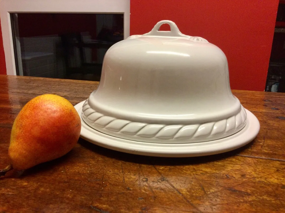 Large Ceramic Cheese Dish - Image 2
