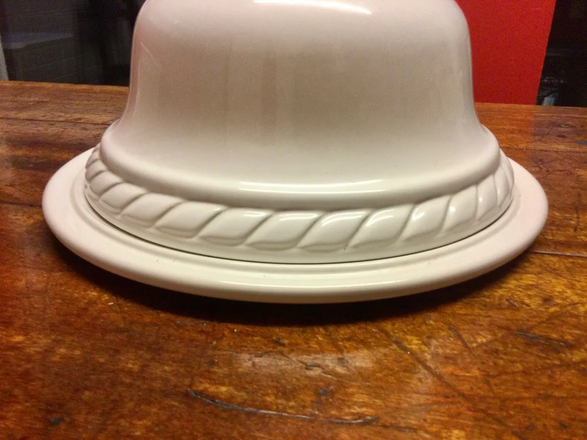 Large Ceramic Cheese Dish - Image 3