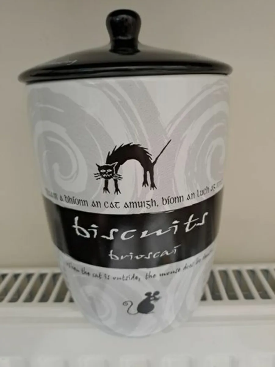 John Hinde biscuit jar - Image 1