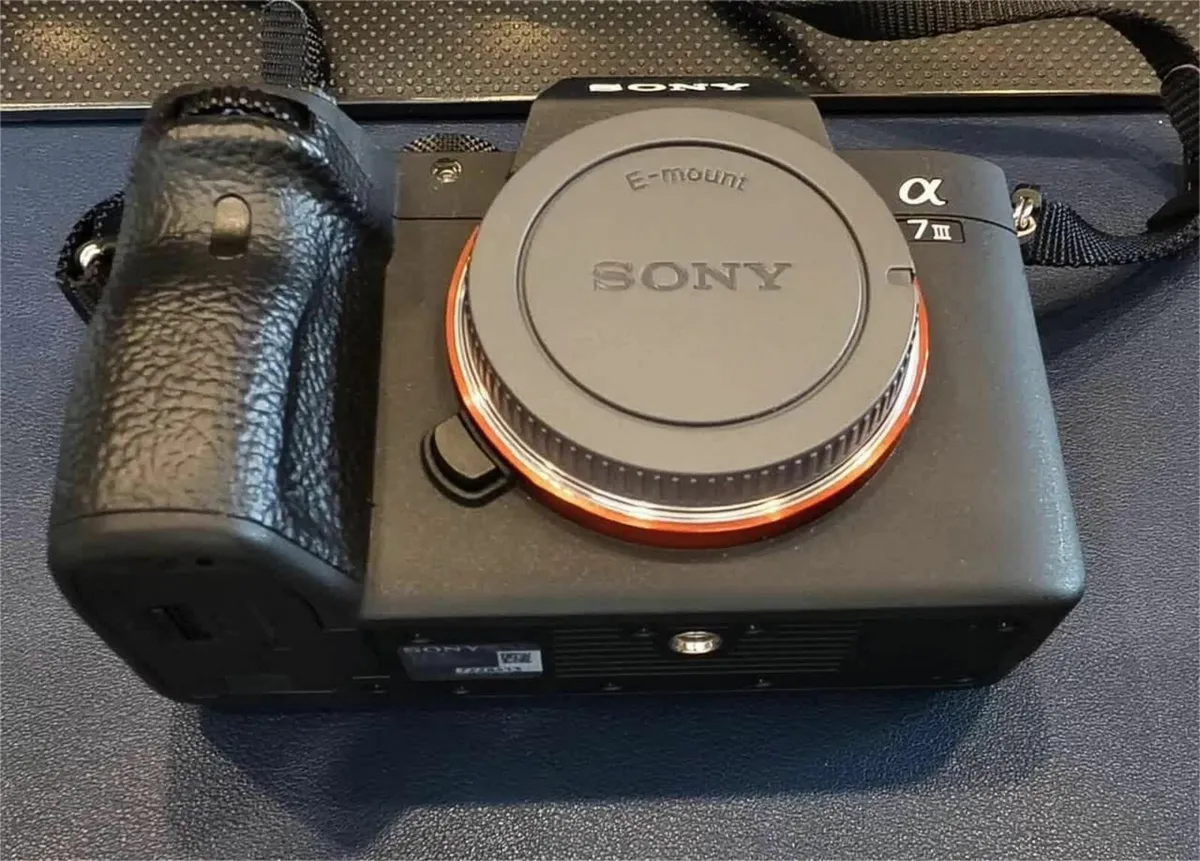 Sony a7 iii body - Image 3