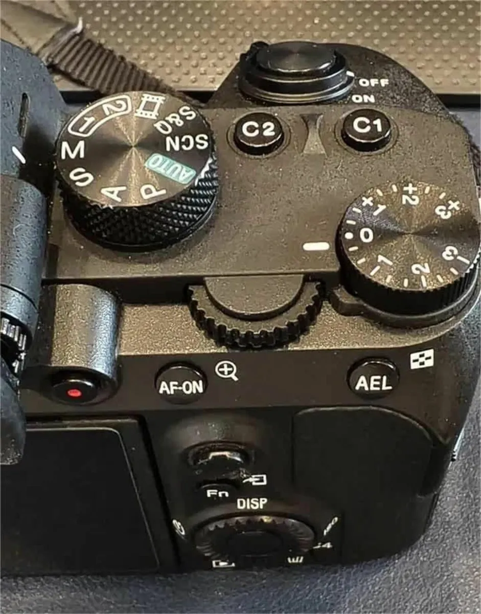 Sony a7 iii body - Image 4