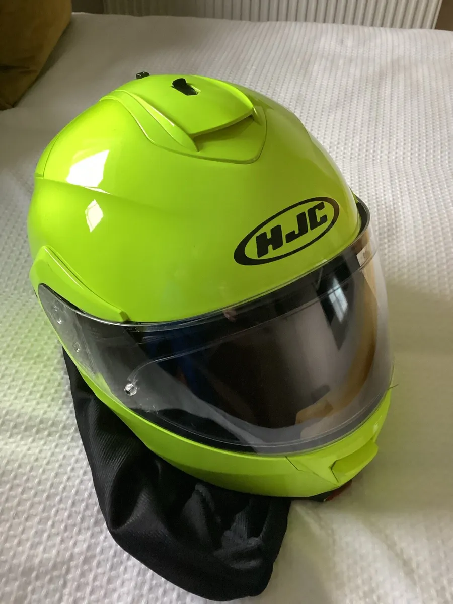 Motorcycle Helmets, Leathers, Textiles. - Image 1