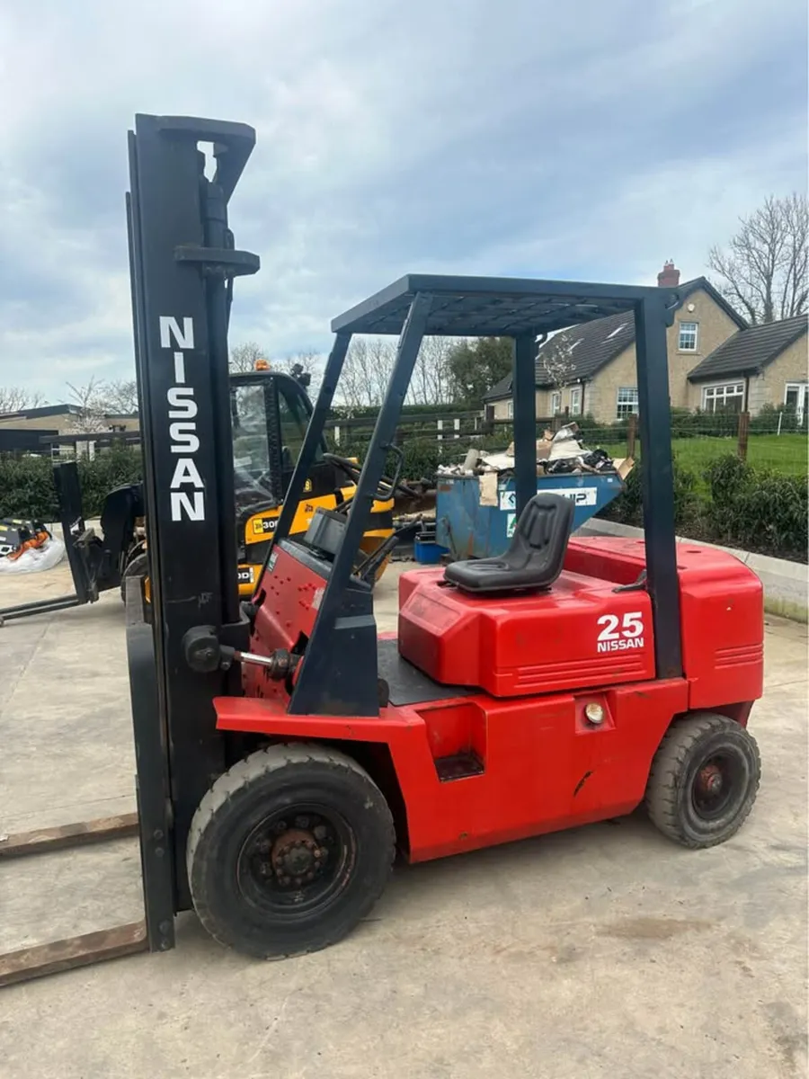 NISSAN DIESEL FORKLIFT 2.5 TON - Image 2