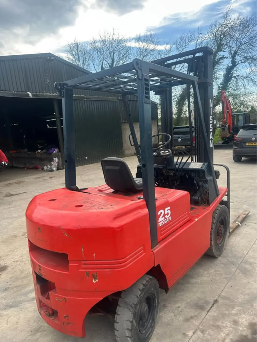 NISSAN DIESEL FORKLIFT 2.5 TON - Image 4