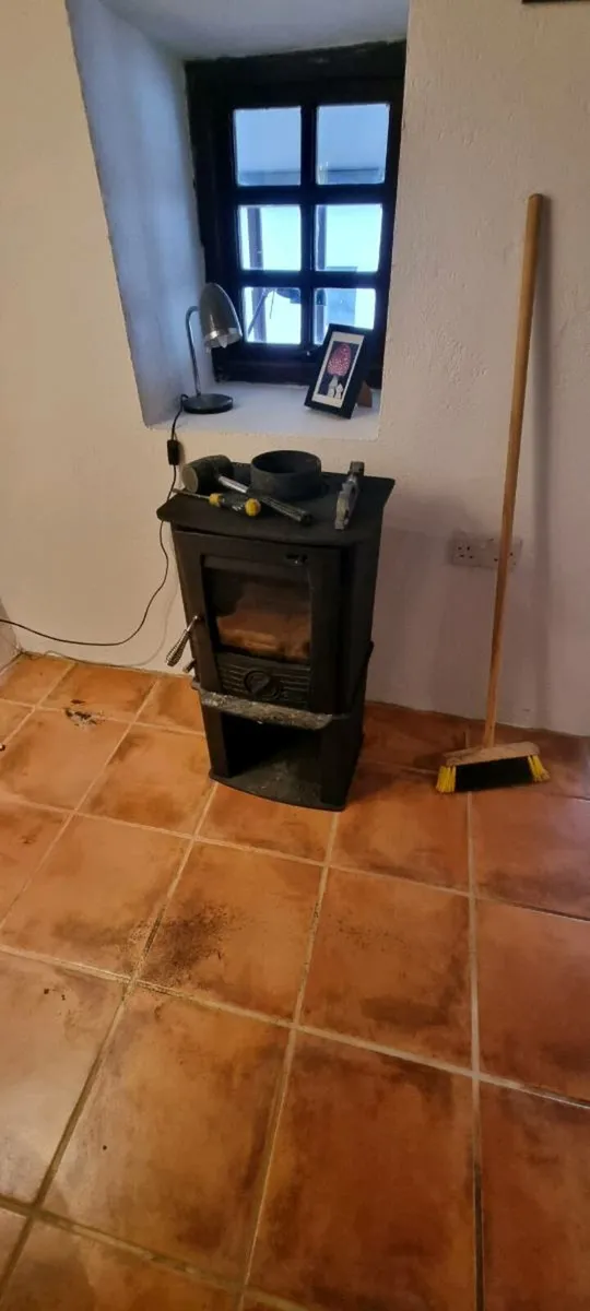 4 KW Henley Druid multi-fuel stove - Image 1