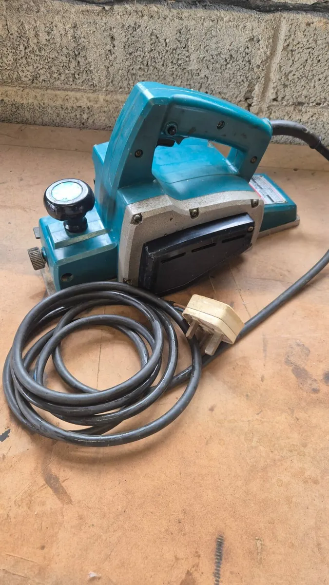 Makita power planer - Image 3