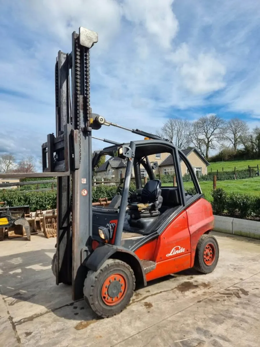 2007 LINDE 4 TON FORKLIFT - Image 1