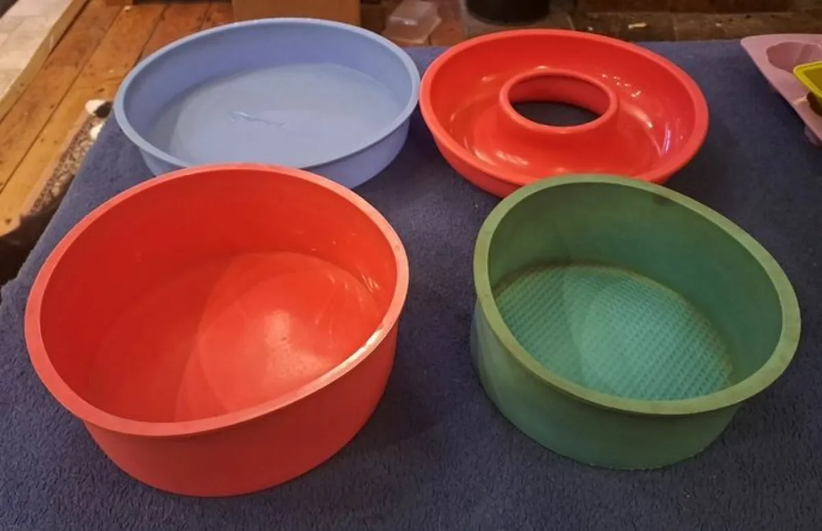 25 Silicone baking moulds - Image 3