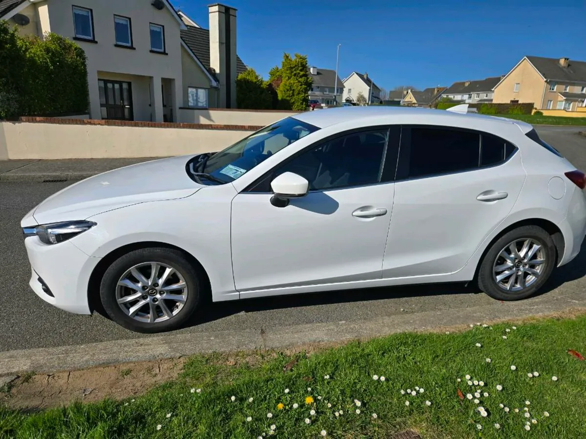 Car - Image 3