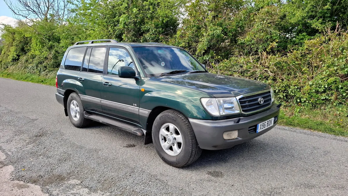 2000 Toyota Land  Cruiser Amazon , Auto , 7 Seats - Image 1