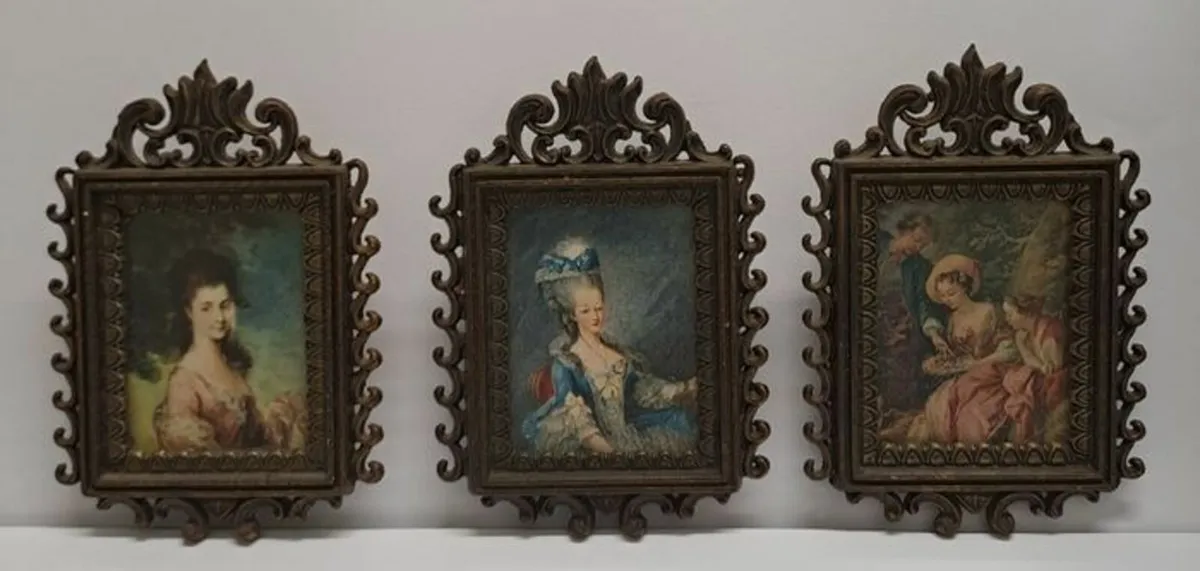 Vintage dollhouse picture frames - Image 1